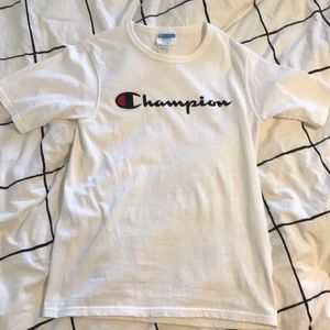 WHITE CHAMPION SHIRT